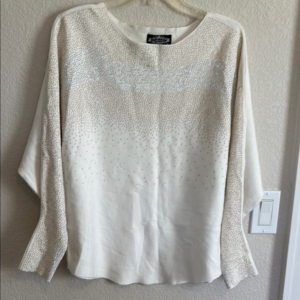 Elegant White and Silver and gold‎ Women's sweater.